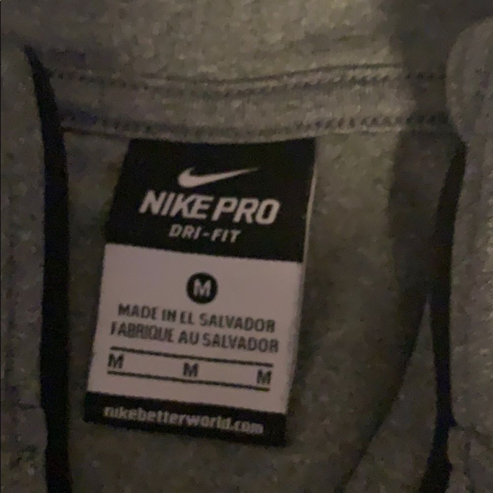 Nike pullover - Picture 3 of 3